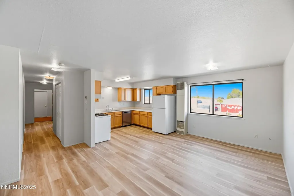 1000 C Hawthorne NV 89415