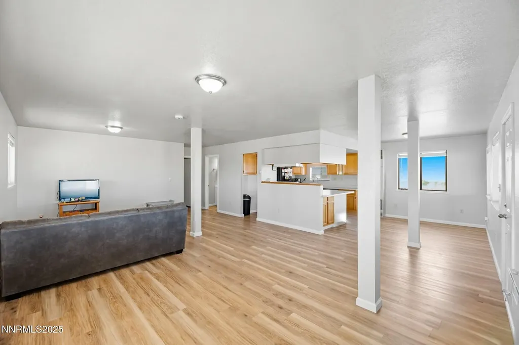 1000 C Hawthorne NV 89415