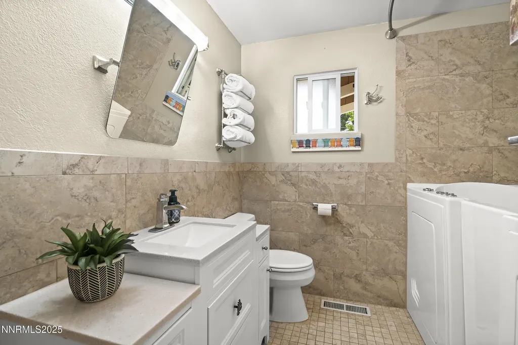 2195 Plumb Reno NV 89509