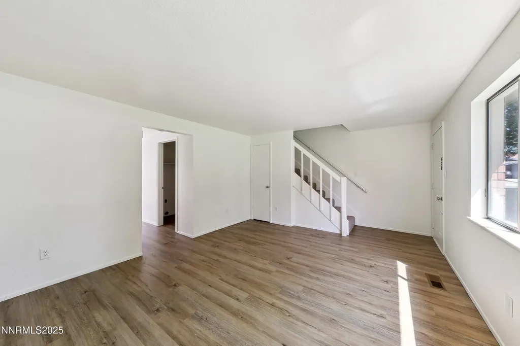 718 Travis Carson City NV 89701