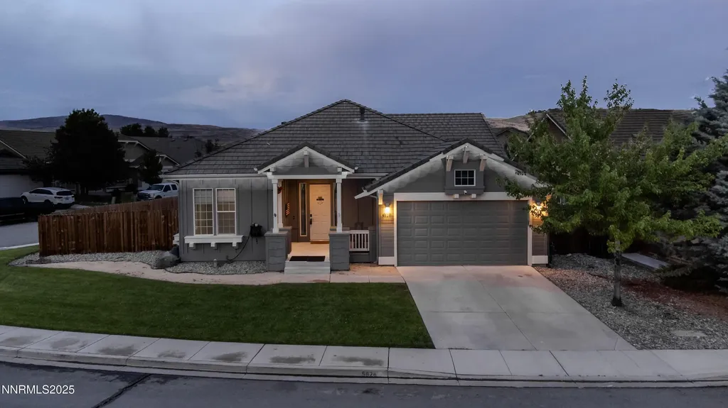 5828 Desert Mirage Sparks NV 89436