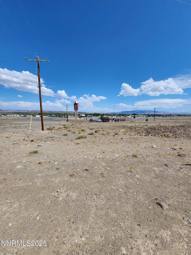 1295 Ranchito Silver Springs NV 89429