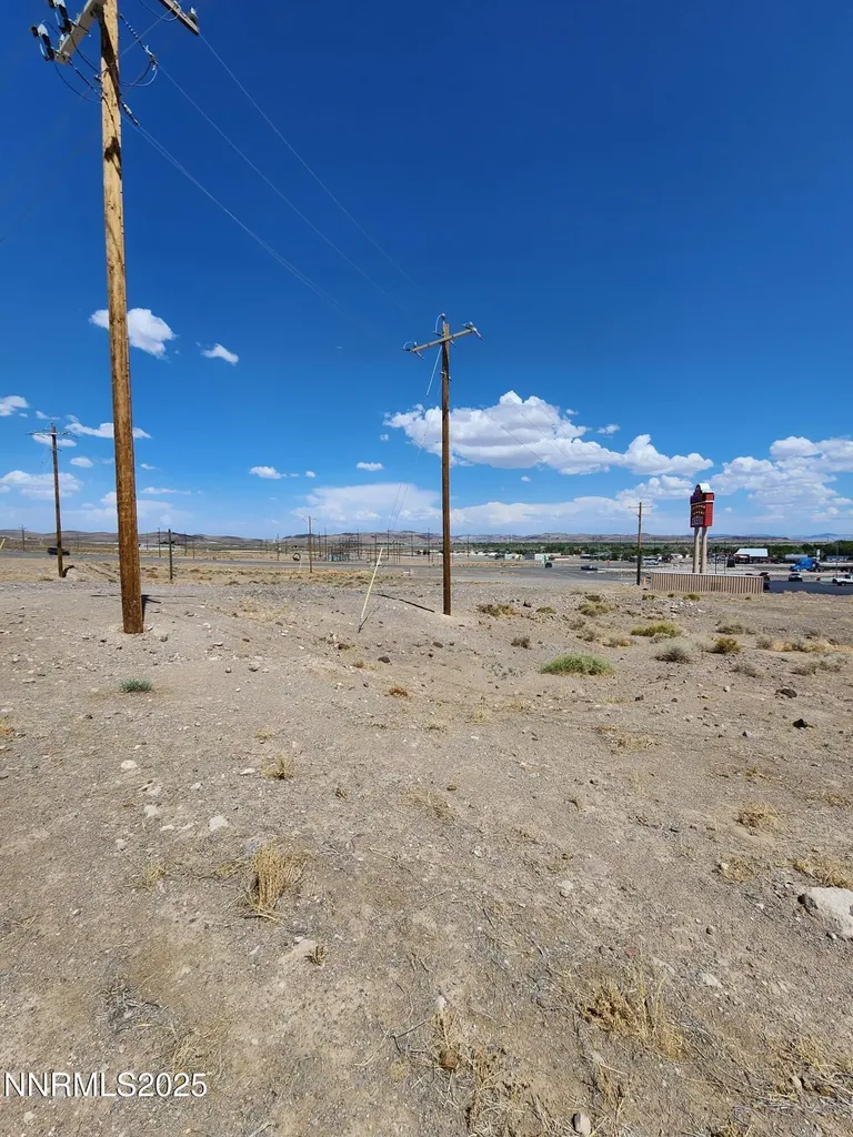 1295 Ranchito Silver Springs NV 89429