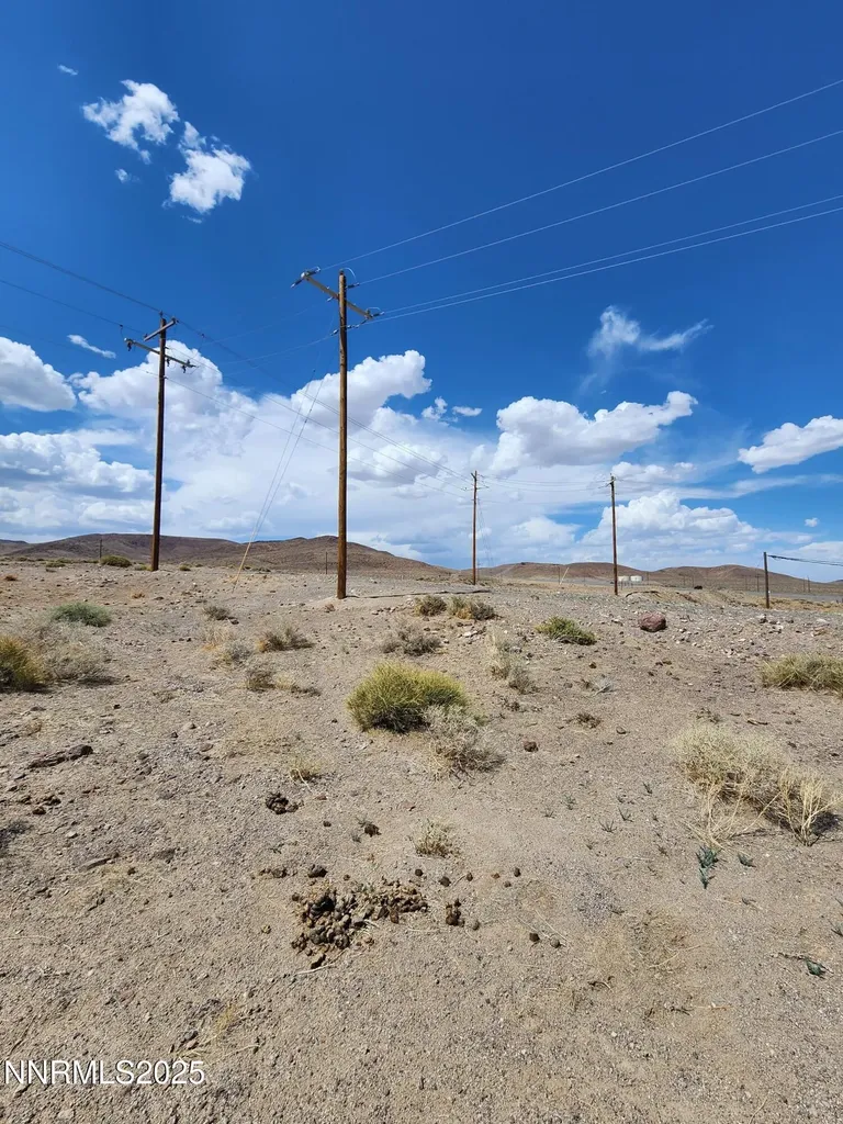 1295 Ranchito Silver Springs NV 89429