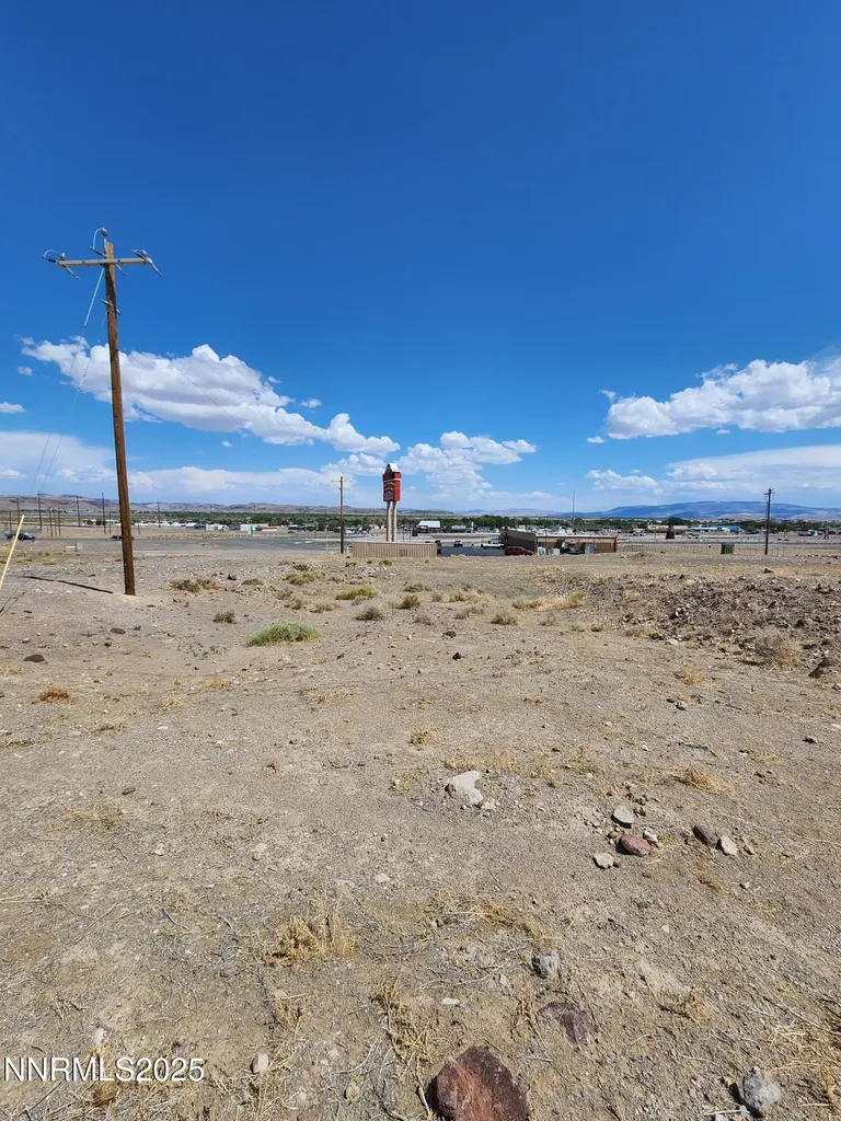 1295 Ranchito Silver Springs NV 89429