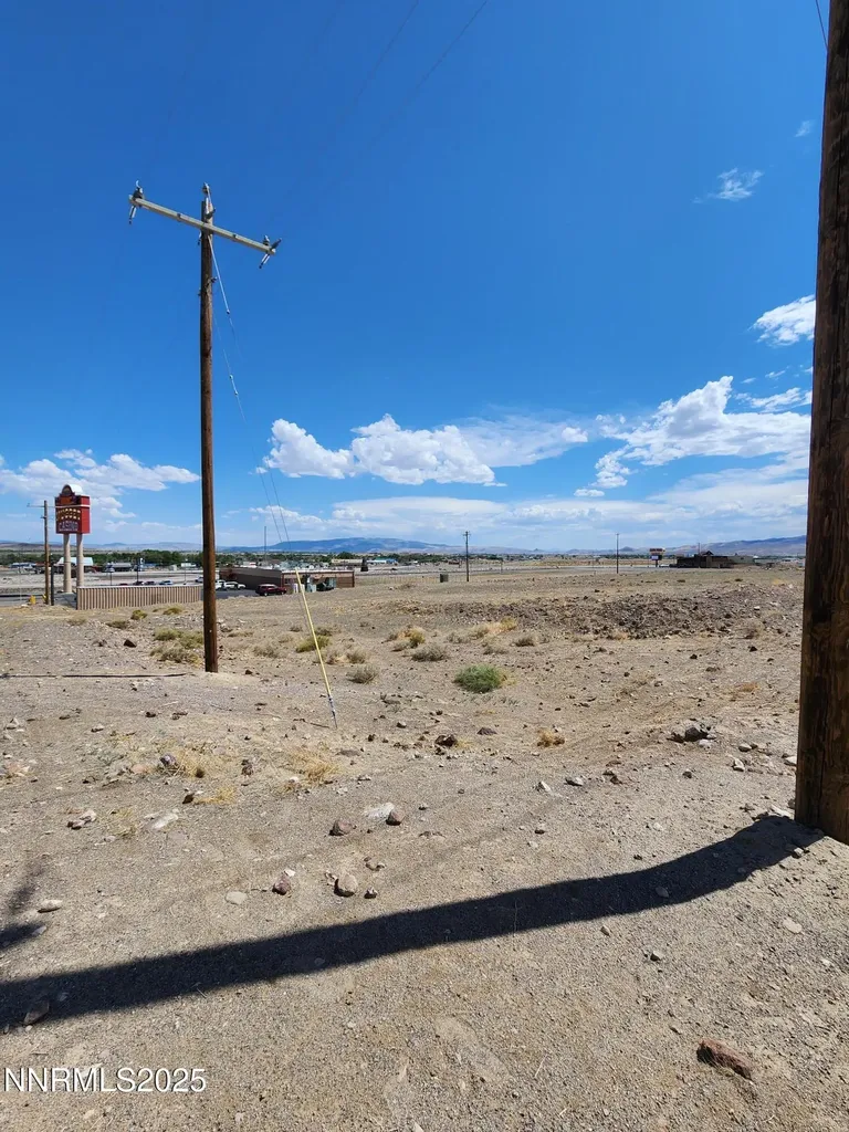 1295 Ranchito Silver Springs NV 89429