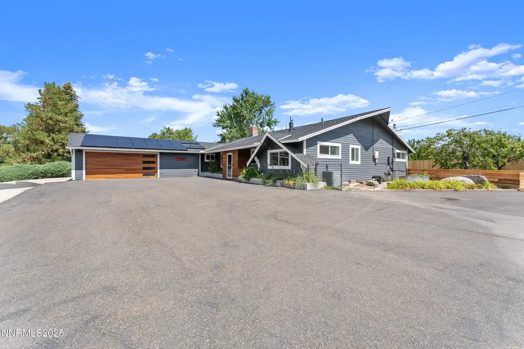 2560 Solari Reno NV 89509