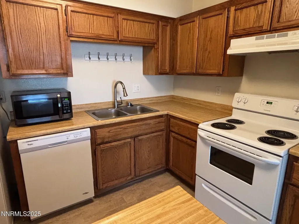 1465 Peckham Reno NV 89502