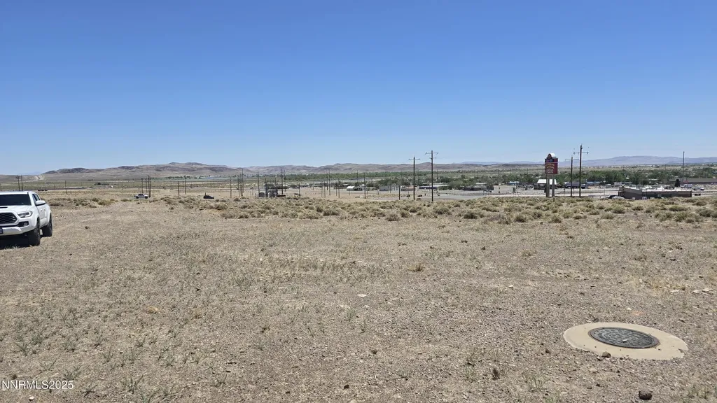 1295 Mountain Silver Springs NV 89429