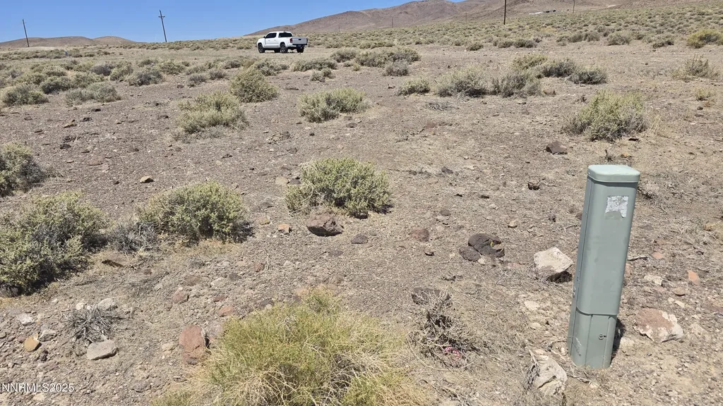 1295 Mountain Silver Springs NV 89429