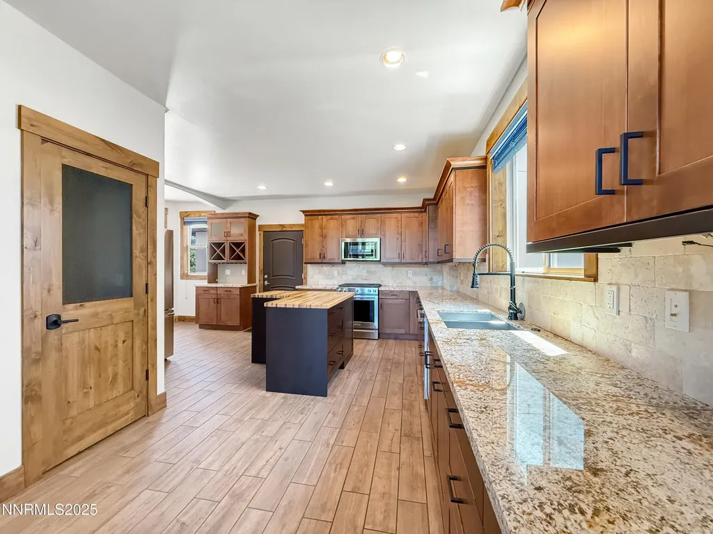6348 Chilhowee Sparks NV 89436
