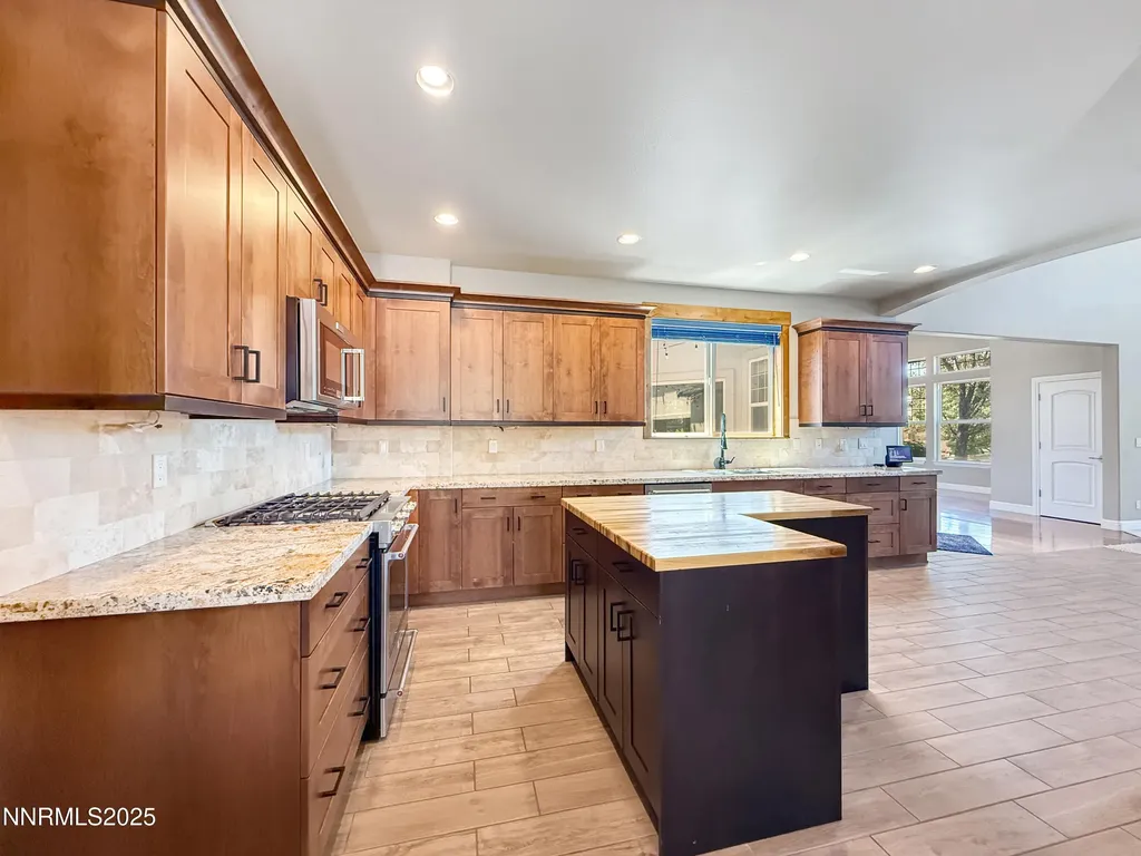 6348 Chilhowee Sparks NV 89436