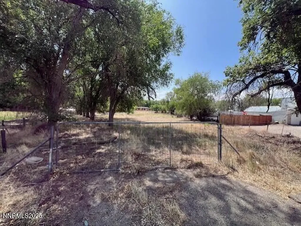 1.55 Acres On Maine Fallon NV 89406