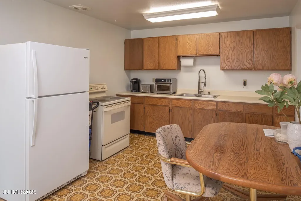 1241 Newlands Fernley NV 89408