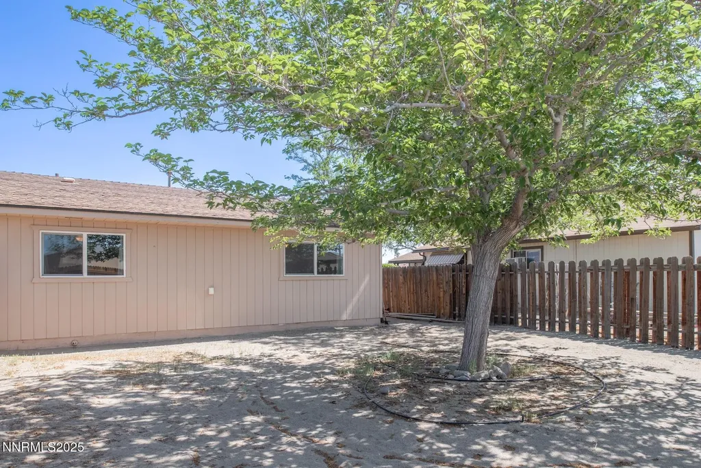 1241 Newlands Fernley NV 89408