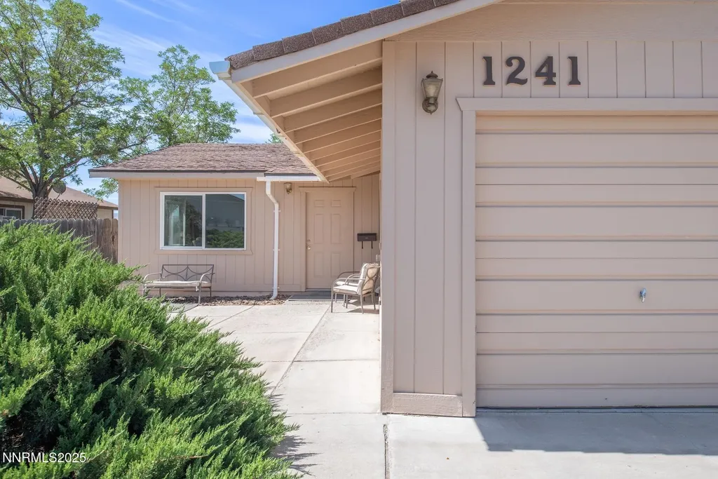 1241 Newlands Fernley NV 89408