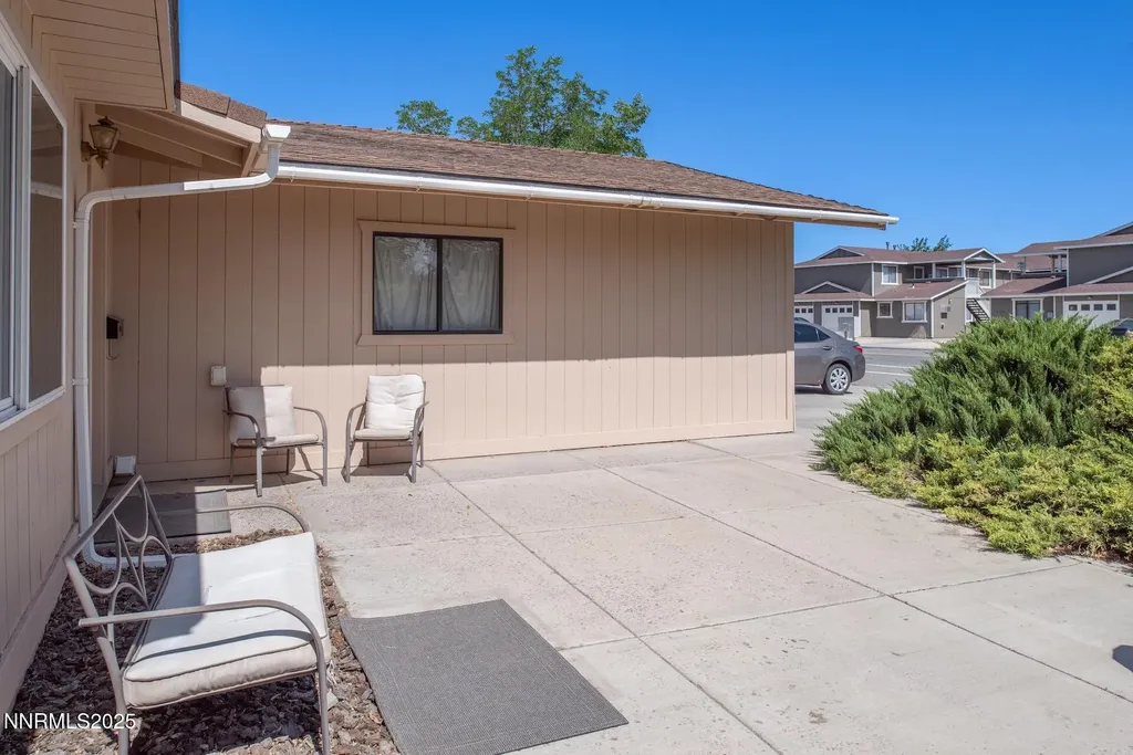 1241 Newlands Fernley NV 89408