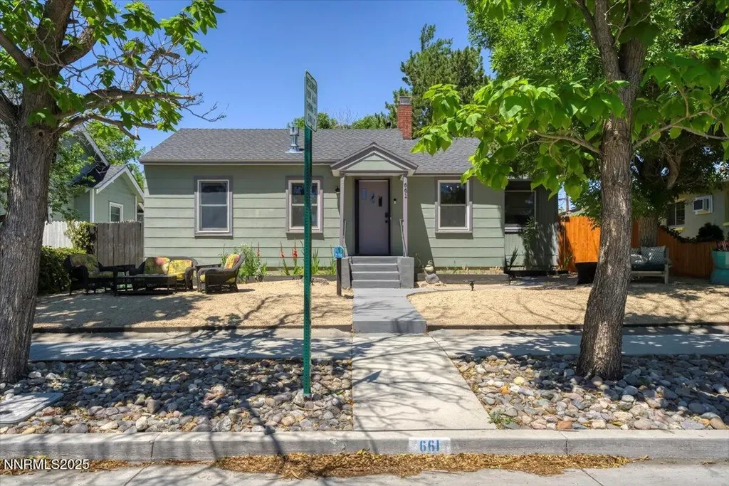 661 Thoma Reno NV 89502