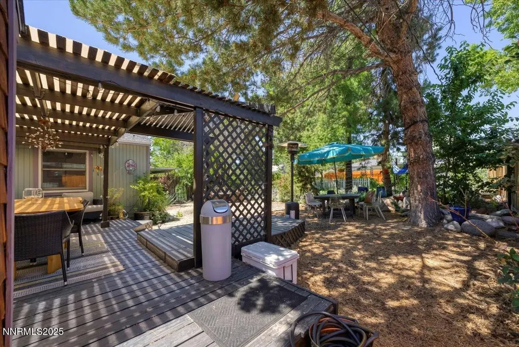 661 Thoma Reno NV 89502