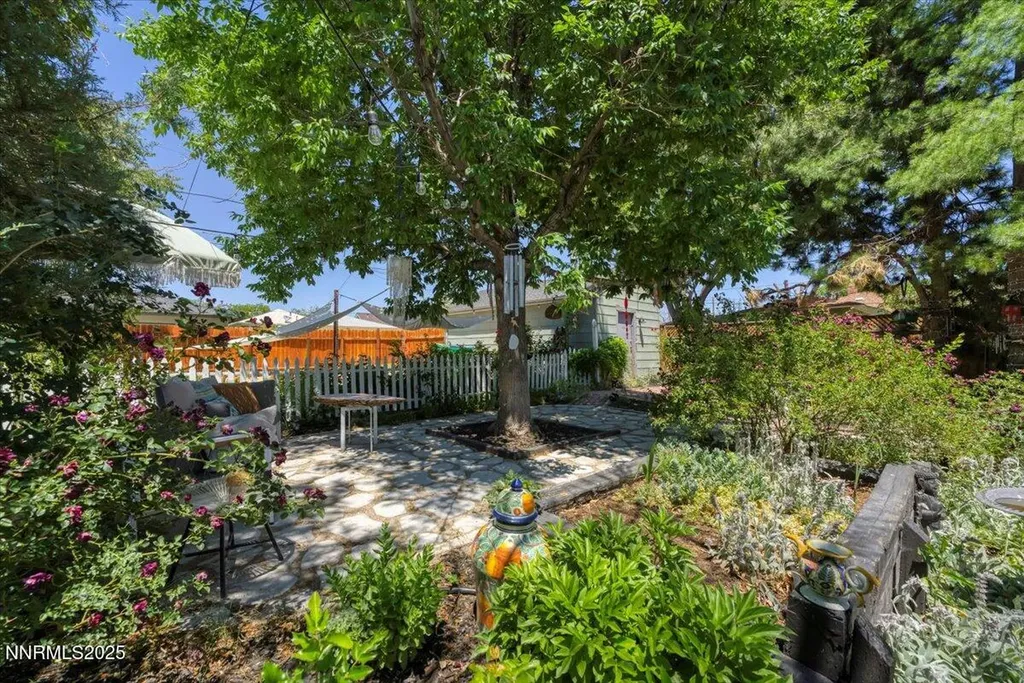661 Thoma Reno NV 89502