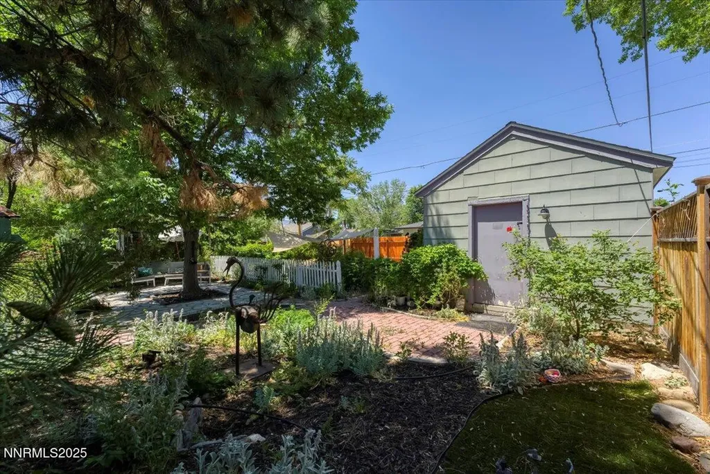 661 Thoma Reno NV 89502
