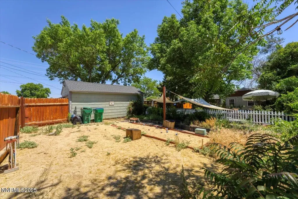 661 Thoma Reno NV 89502