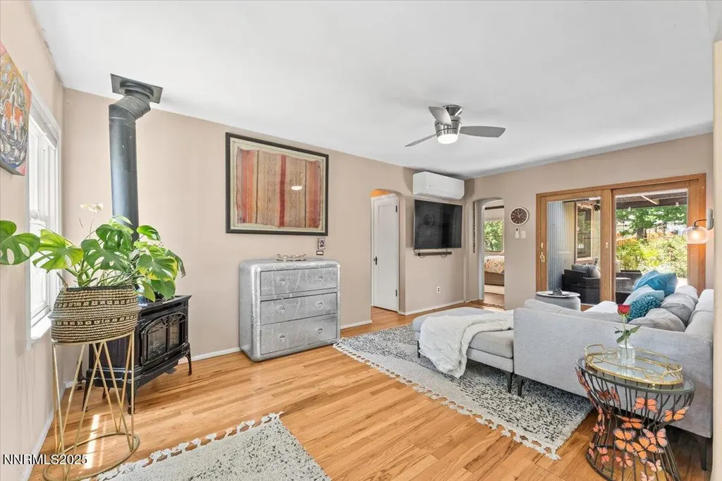 661 Thoma Reno NV 89502