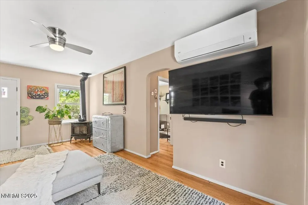 661 Thoma Reno NV 89502