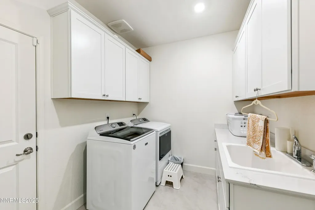 632 Equinox Peak Sparks NV 89436