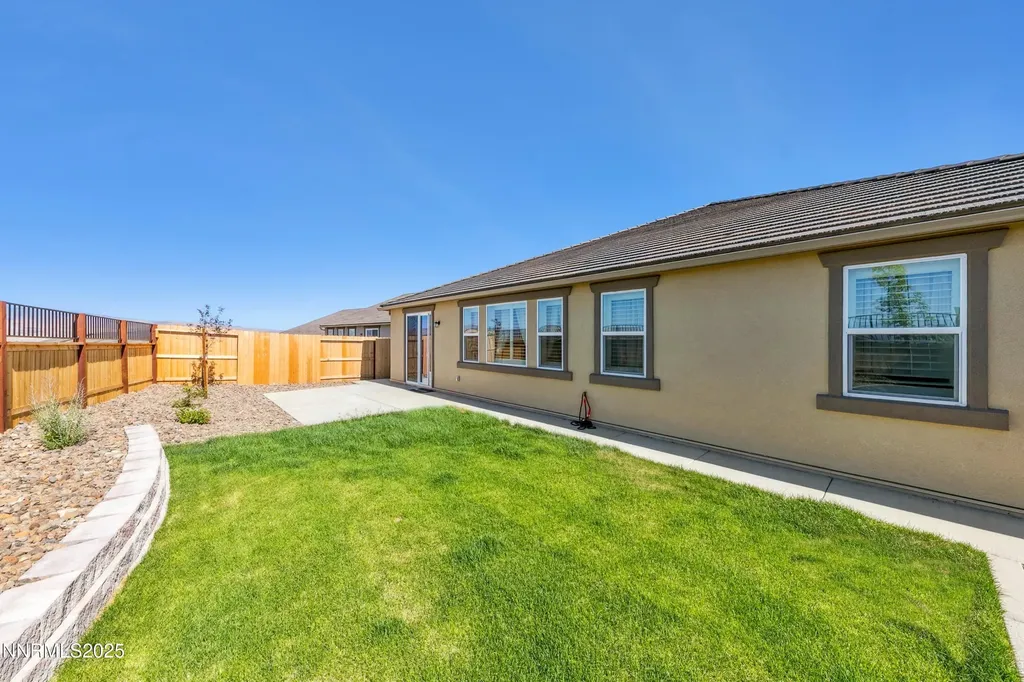 632 Equinox Peak Sparks NV 89436