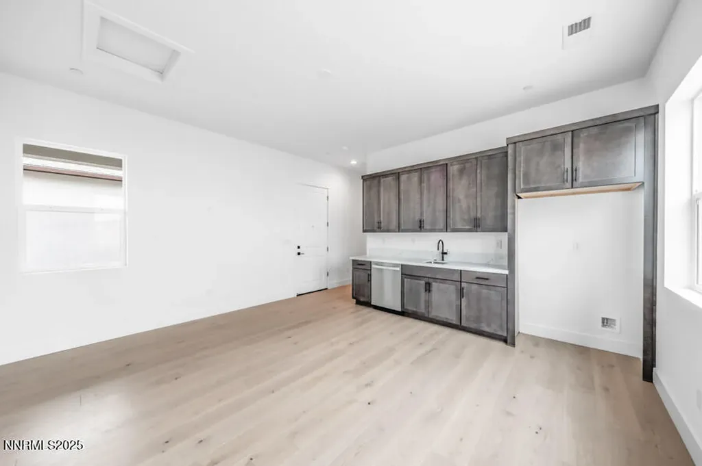 2940 Murrelet Sparks NV 89441