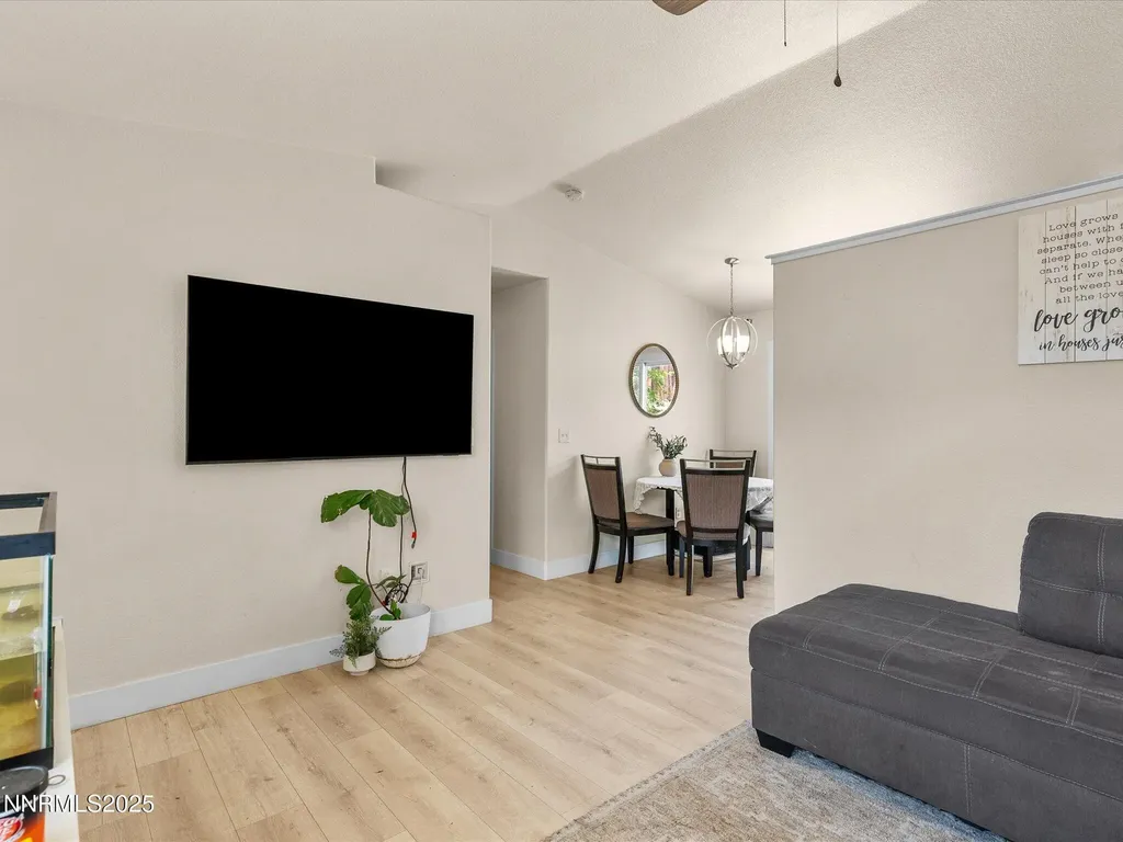 6485 Oneida Sun Valley NV 89433