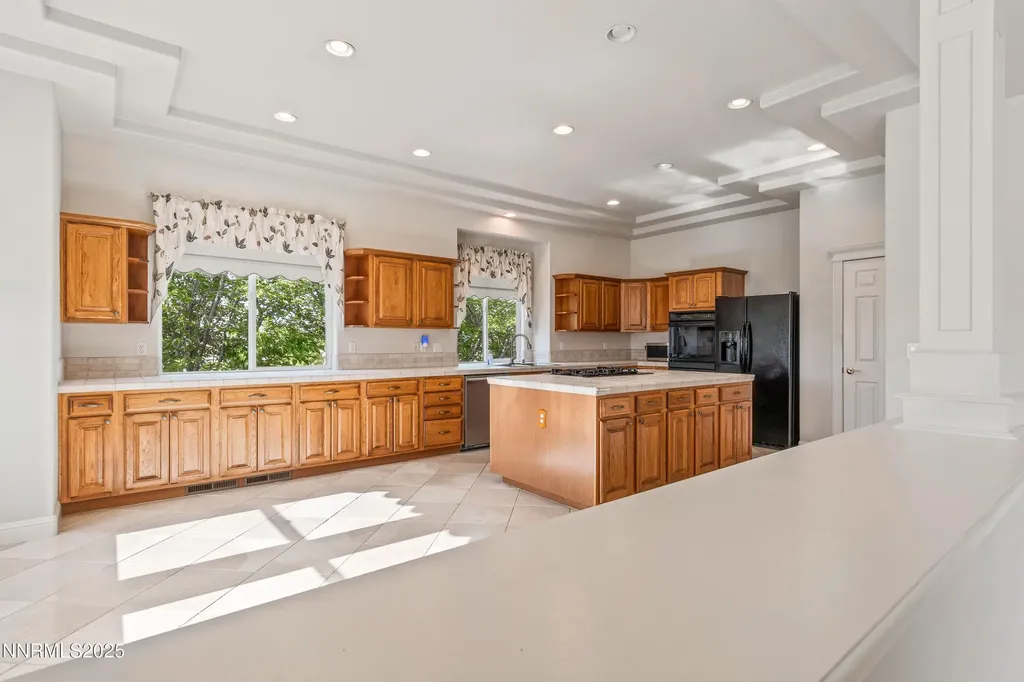 2093 Tamarisk Reno NV 89502