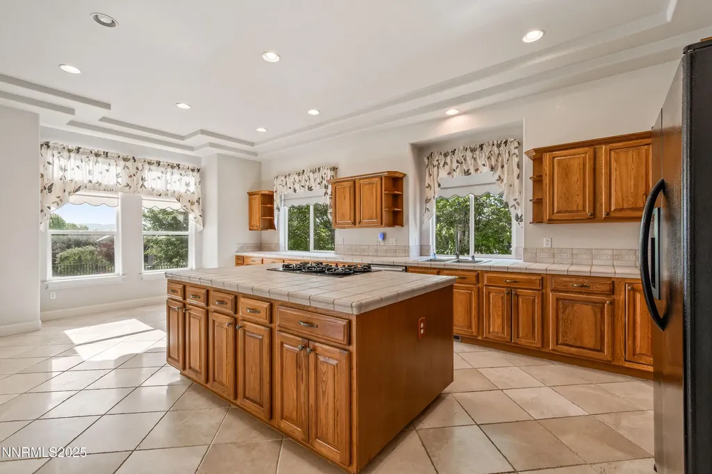 2093 Tamarisk Reno NV 89502