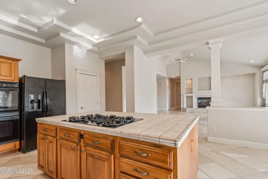 2093 Tamarisk Reno NV 89502