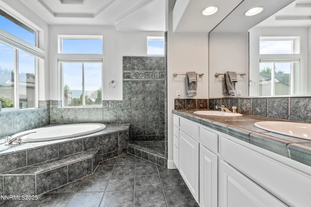 2093 Tamarisk Reno NV 89502