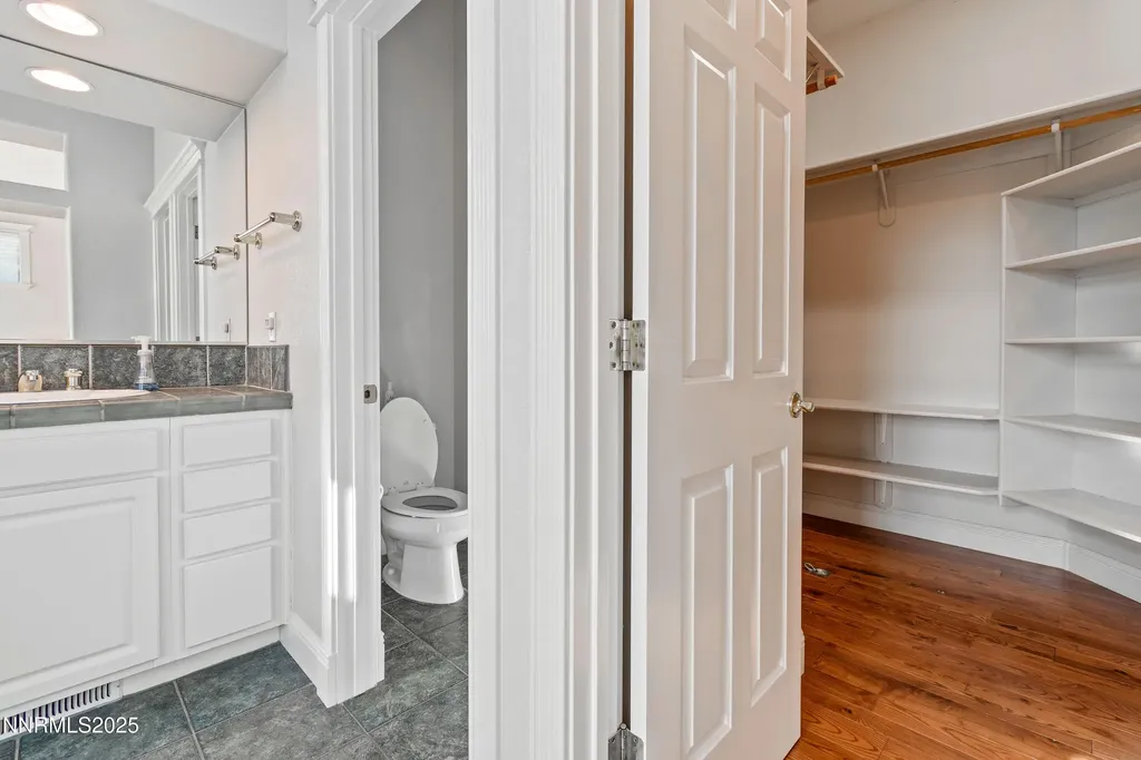 2093 Tamarisk Reno NV 89502