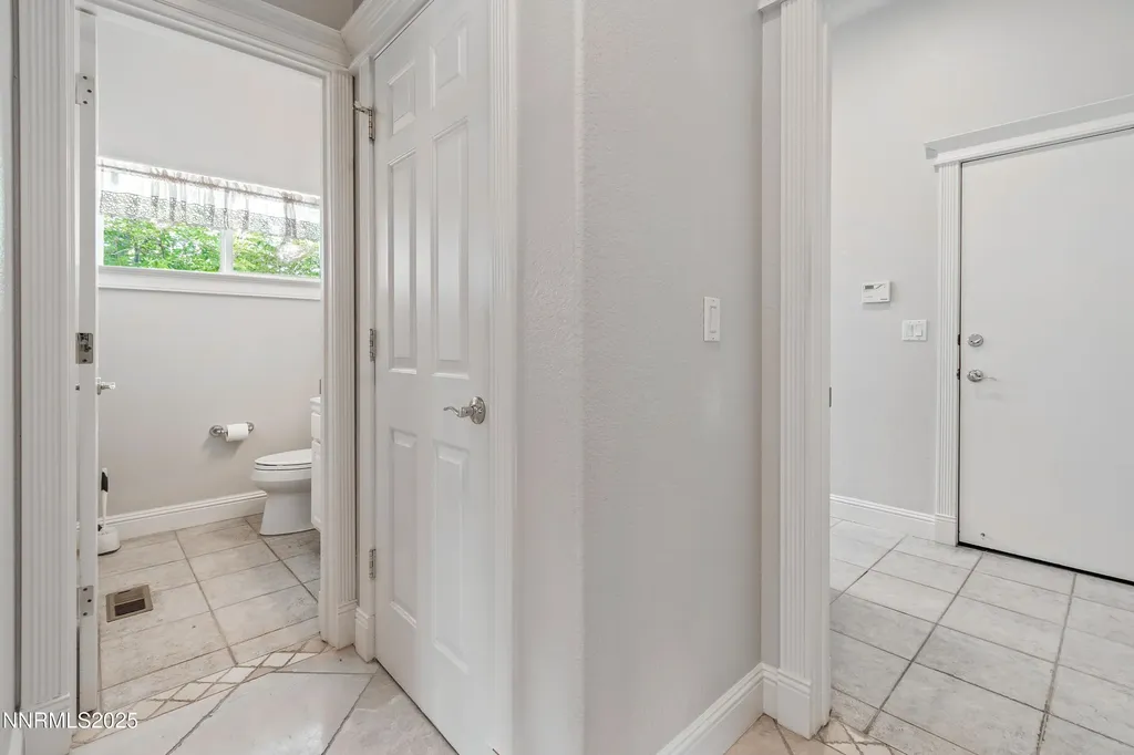 2093 Tamarisk Reno NV 89502