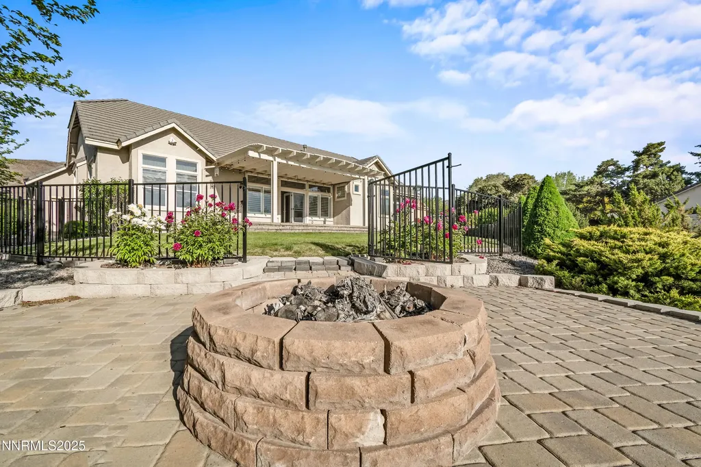 2093 Tamarisk Reno NV 89502