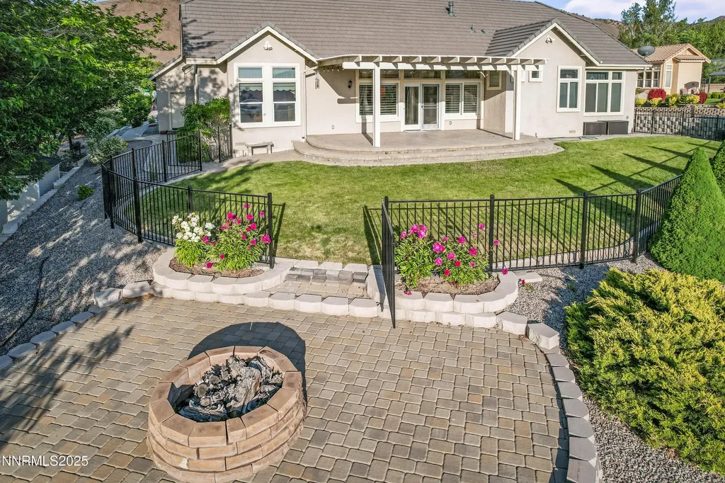 2093 Tamarisk Reno NV 89502