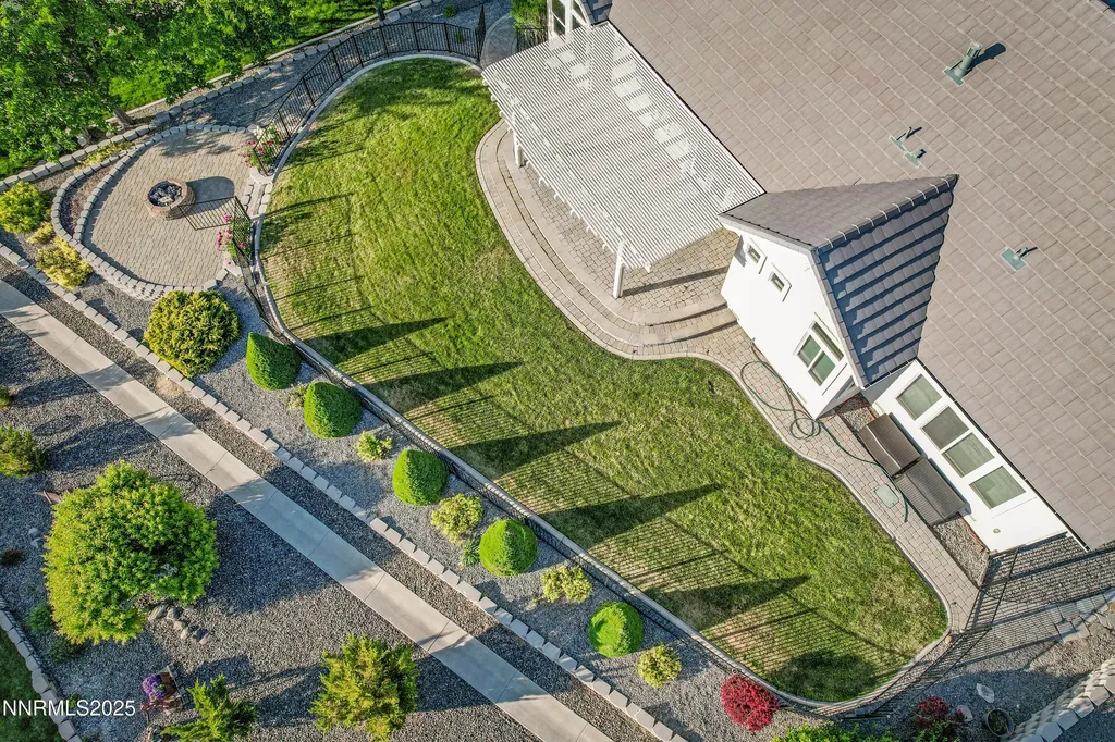 2093 Tamarisk Reno NV 89502