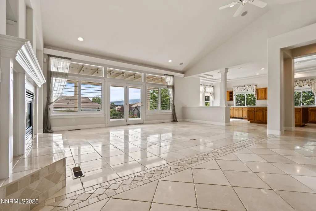 2093 Tamarisk Reno NV 89502