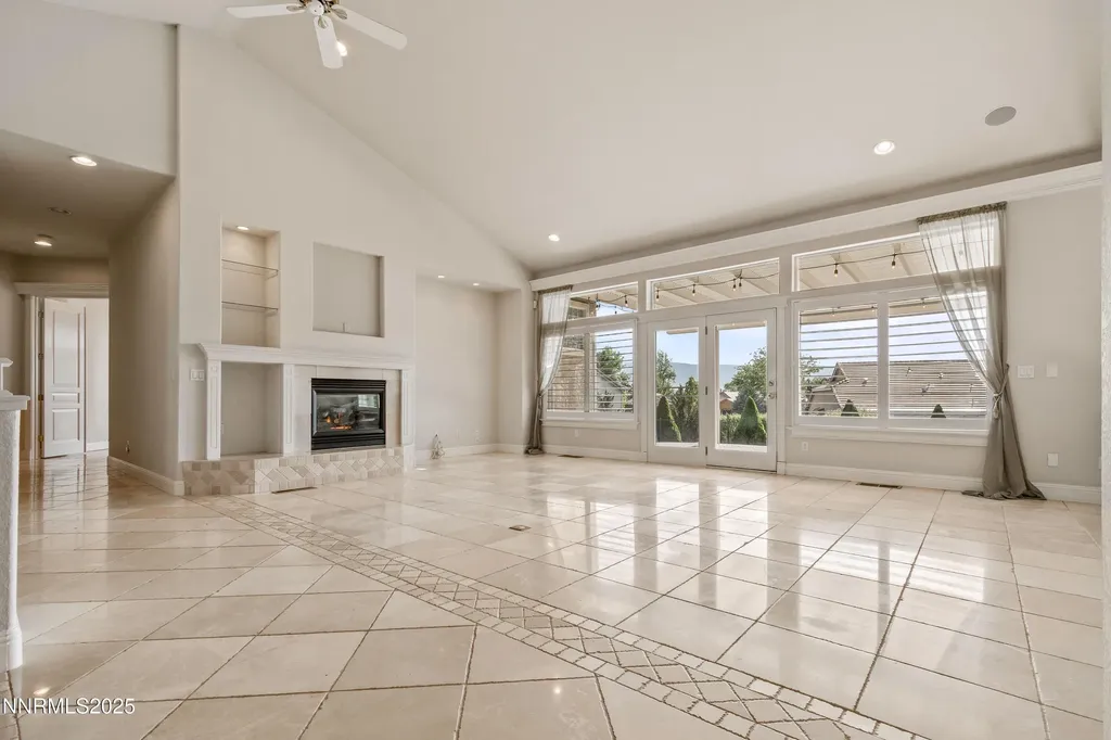 2093 Tamarisk Reno NV 89502