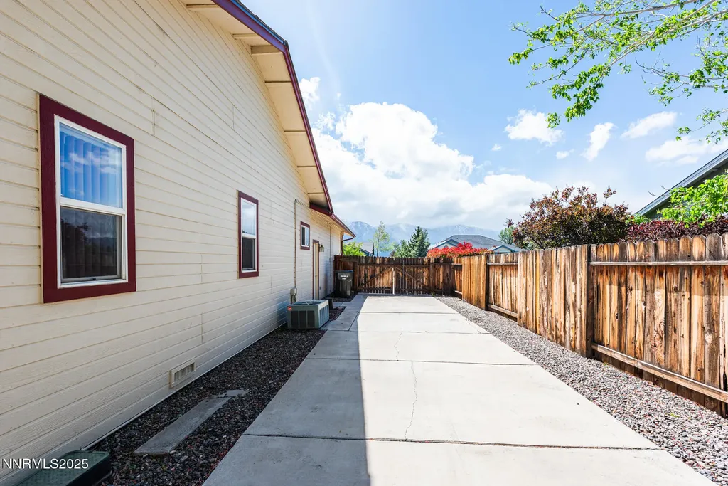 765 Sunnyside Gardnerville NV 89460