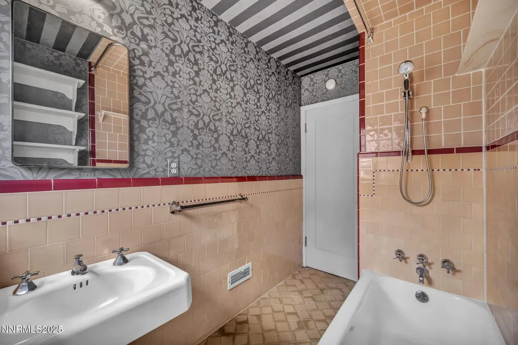 590 St Lawrence Reno NV 89509