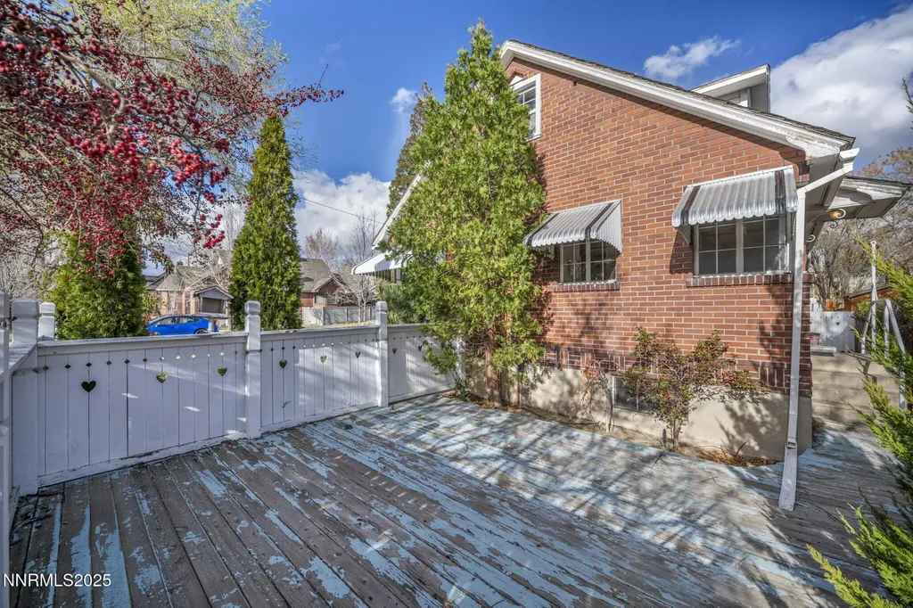 590 St Lawrence Reno NV 89509