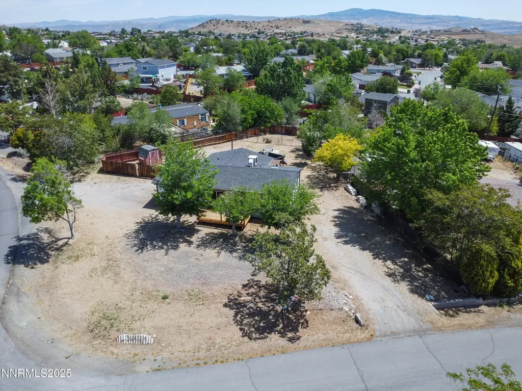 6120 Leon Sun Valley NV 89433