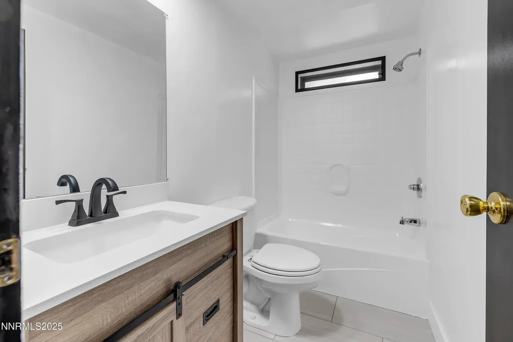 6120 Leon Sun Valley NV 89433