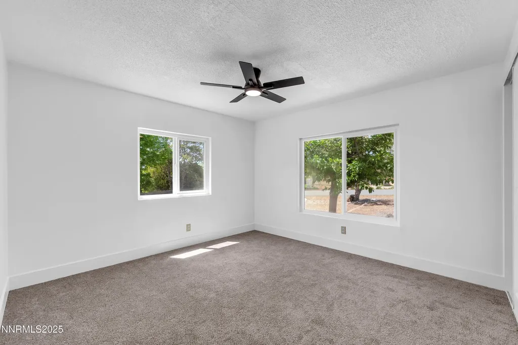 6120 Leon Sun Valley NV 89433