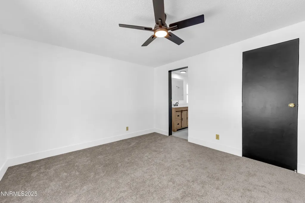 6120 Leon Sun Valley NV 89433